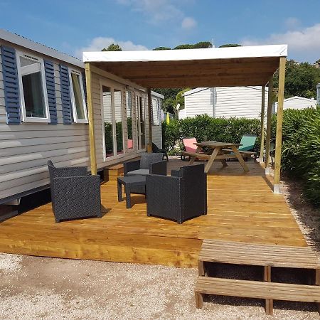 Frejus Tout Confort, Climatisation,Linge De Lit Et De Toilette, Coffre Fort, Ventilations Au Plafond Chambres Et Wifi Possible Luaran gambar