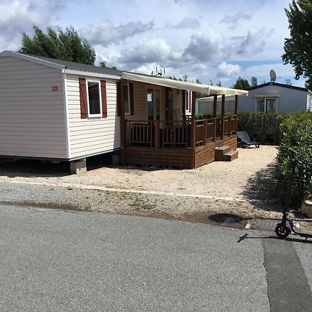 Frejus Tout Confort, Climatisation,Linge De Lit Et De Toilette, Coffre Fort, Ventilations Au Plafond Chambres Et Wifi Possible Luaran gambar