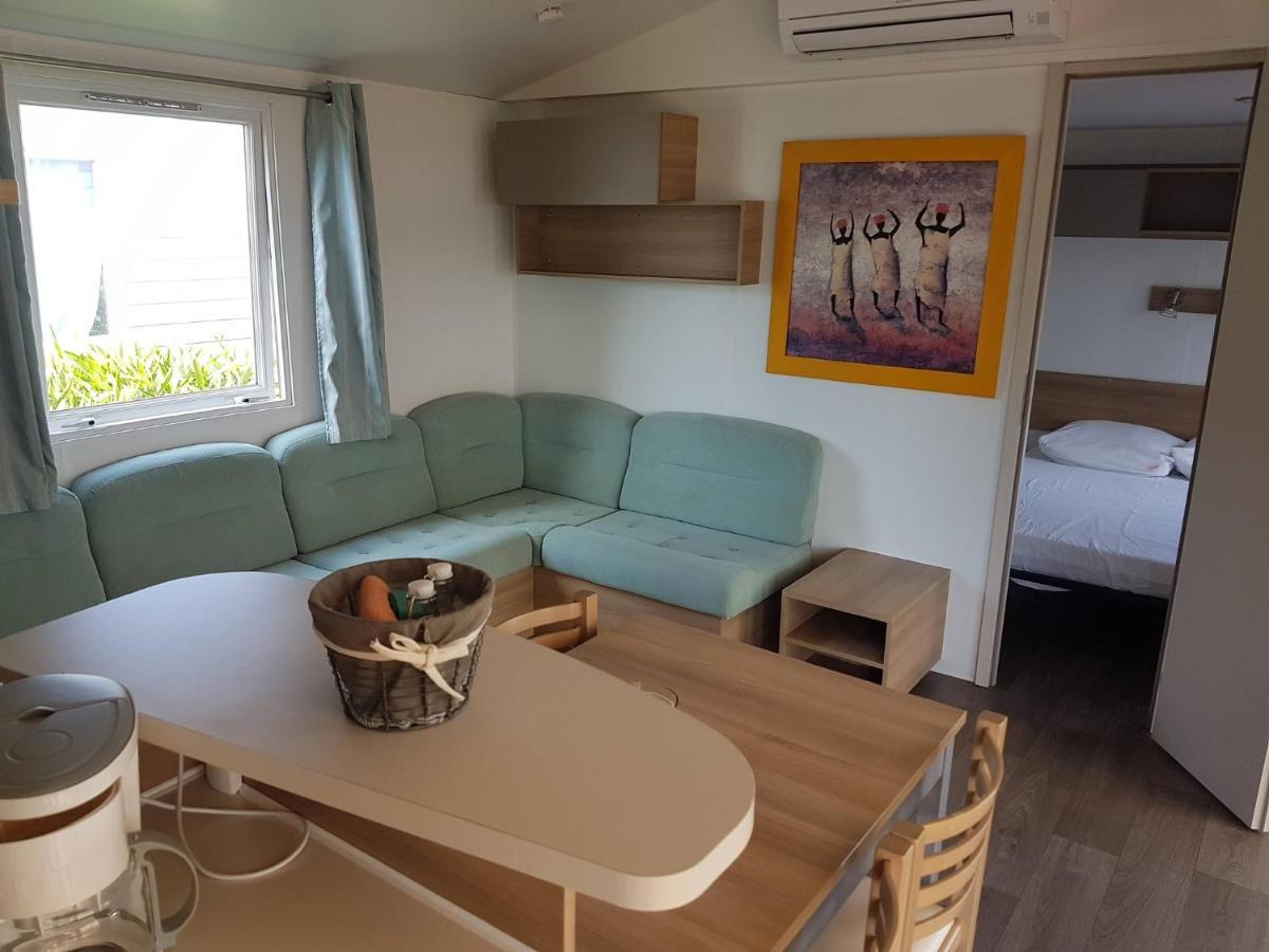 Frejus Tout Confort, Climatisation,Linge De Lit Et De Toilette, Coffre Fort, Ventilations Au Plafond Chambres Et Wifi Possible Luaran gambar
