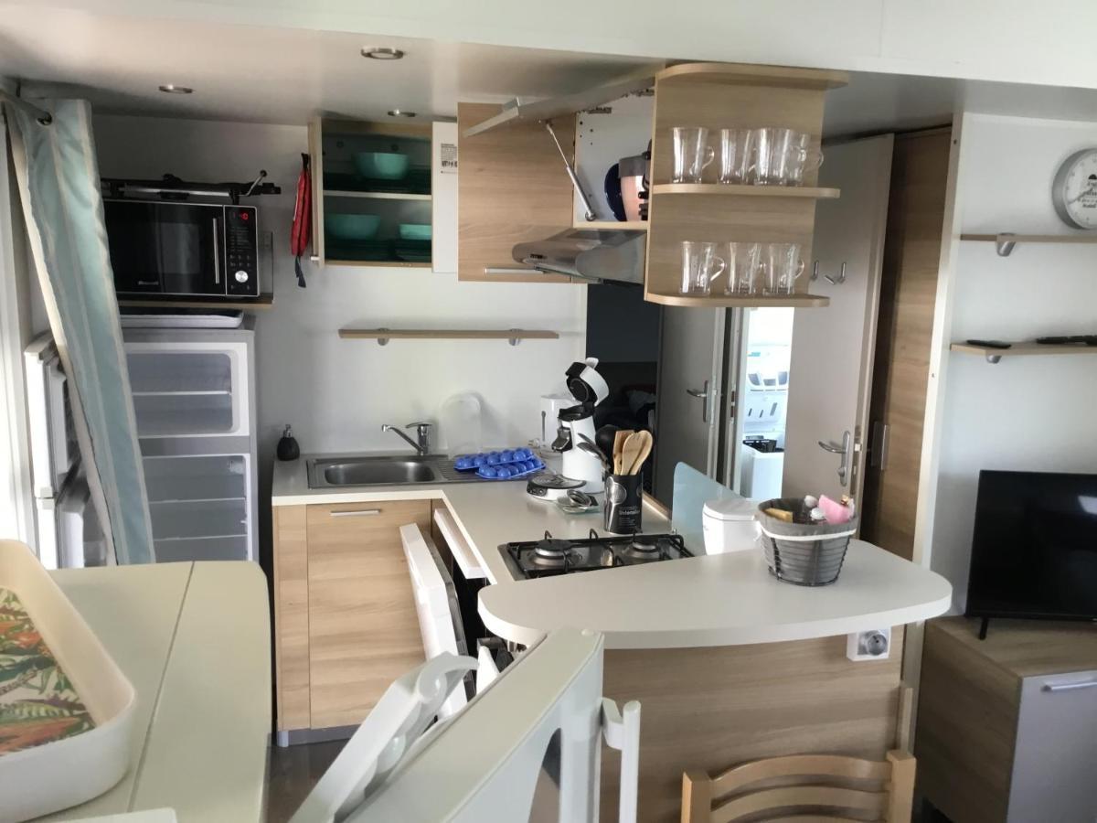 Frejus Tout Confort, Climatisation,Linge De Lit Et De Toilette, Coffre Fort, Ventilations Au Plafond Chambres Et Wifi Possible Luaran gambar