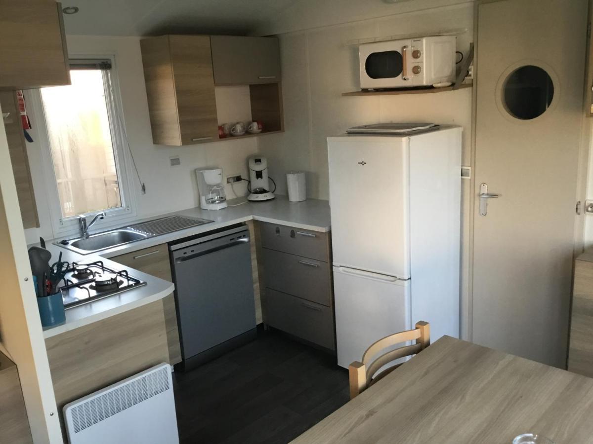 Frejus Tout Confort, Climatisation,Linge De Lit Et De Toilette, Coffre Fort, Ventilations Au Plafond Chambres Et Wifi Possible Luaran gambar
