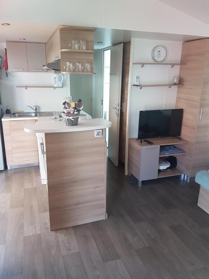 Frejus Tout Confort, Climatisation,Linge De Lit Et De Toilette, Coffre Fort, Ventilations Au Plafond Chambres Et Wifi Possible Luaran gambar