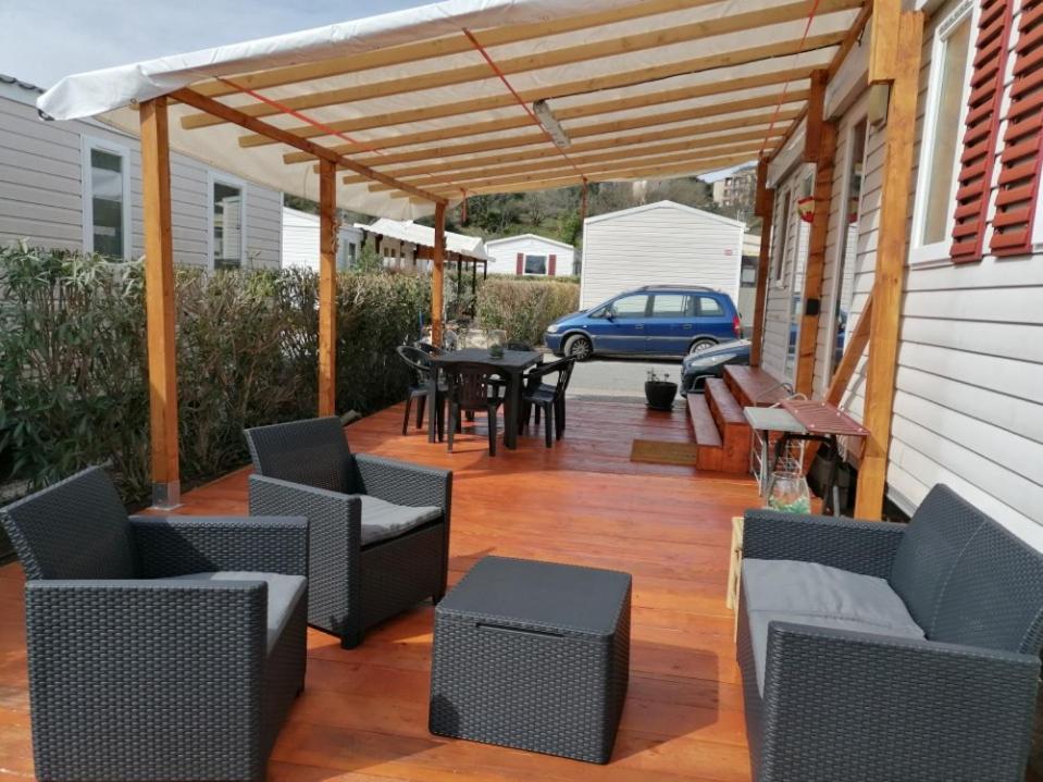 Frejus Tout Confort, Climatisation,Linge De Lit Et De Toilette, Coffre Fort, Ventilations Au Plafond Chambres Et Wifi Possible Luaran gambar