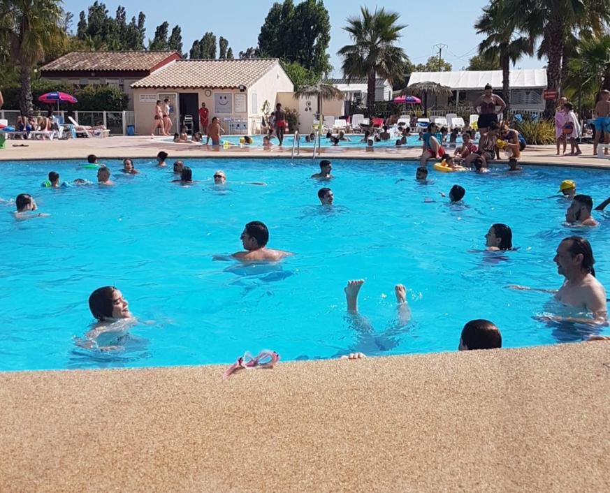 Frejus Tout Confort, Climatisation,Linge De Lit Et De Toilette, Coffre Fort, Ventilations Au Plafond Chambres Et Wifi Possible Luaran gambar