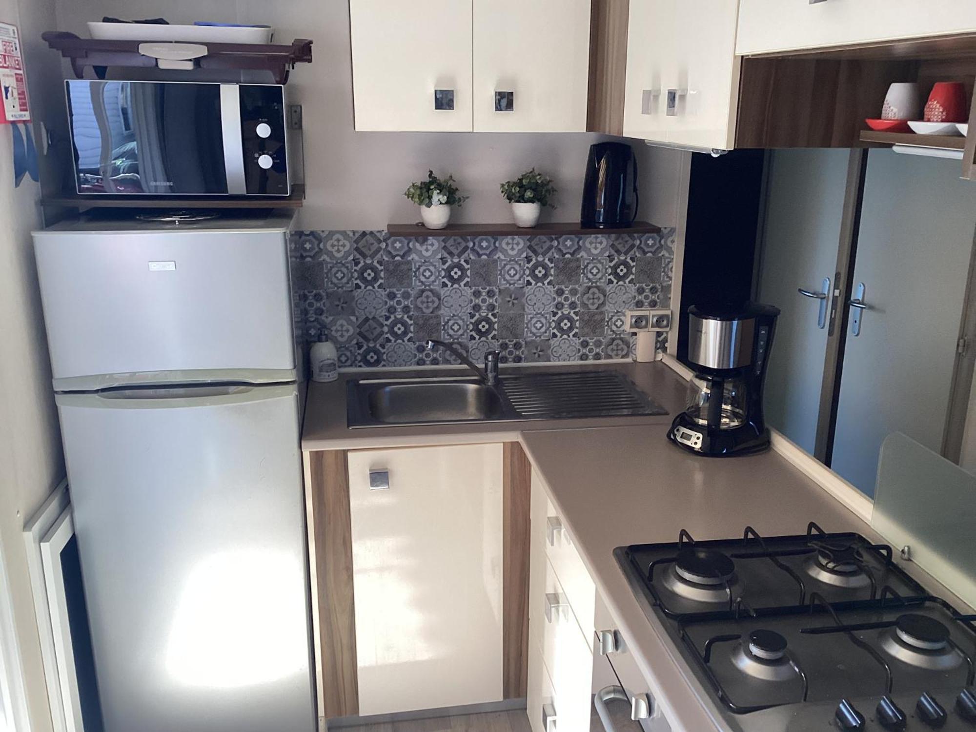 Frejus Tout Confort, Climatisation,Linge De Lit Et De Toilette, Coffre Fort, Ventilations Au Plafond Chambres Et Wifi Possible Luaran gambar