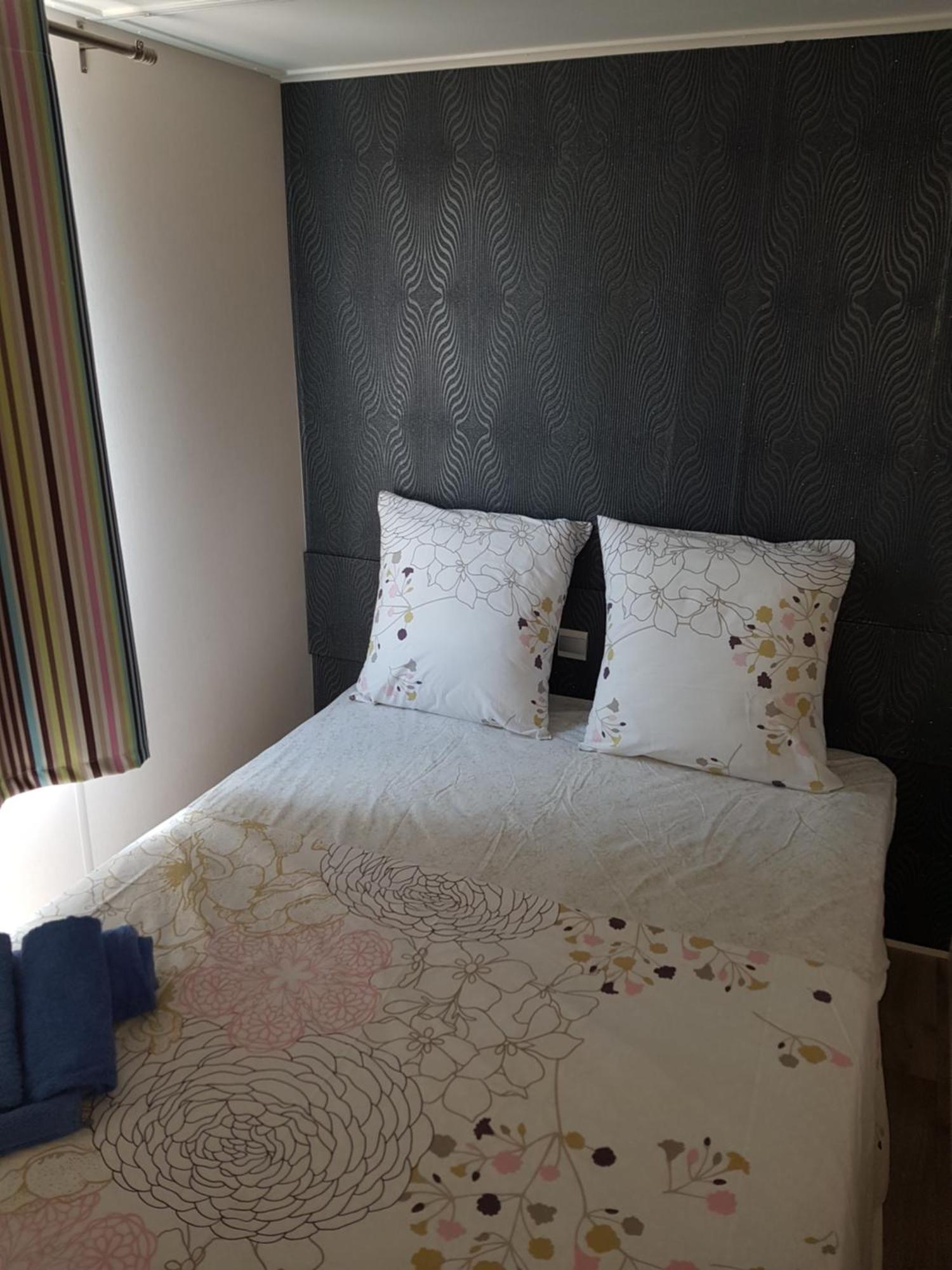 Frejus Tout Confort, Climatisation,Linge De Lit Et De Toilette, Coffre Fort, Ventilations Au Plafond Chambres Et Wifi Possible Luaran gambar