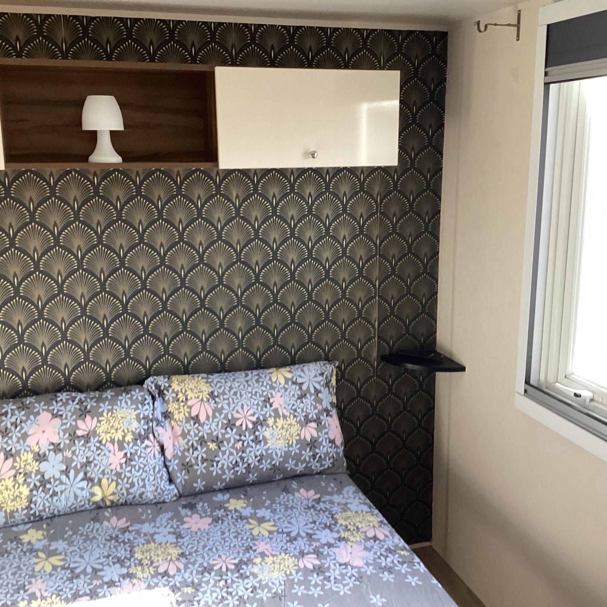 Frejus Tout Confort, Climatisation,Linge De Lit Et De Toilette, Coffre Fort, Ventilations Au Plafond Chambres Et Wifi Possible Luaran gambar