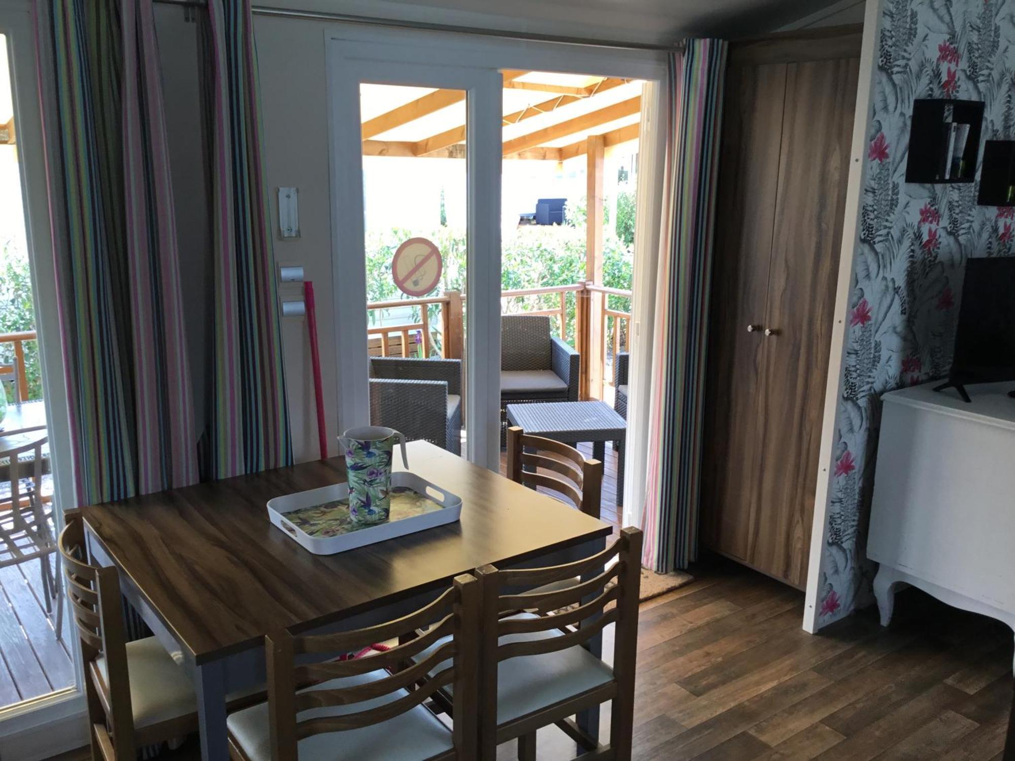 Frejus Tout Confort, Climatisation,Linge De Lit Et De Toilette, Coffre Fort, Ventilations Au Plafond Chambres Et Wifi Possible Luaran gambar